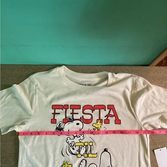 Peanuts Snoopy Fiesta Til Siesta Tee Size Medium - Picture 8 of 9